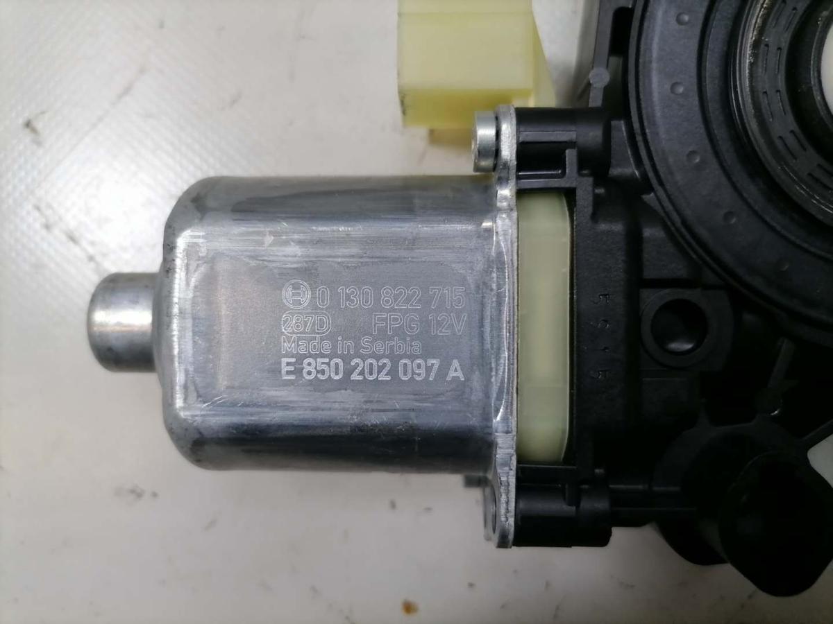 VW Golf 8 original Fensterhebermotor vorn links Bj.2024